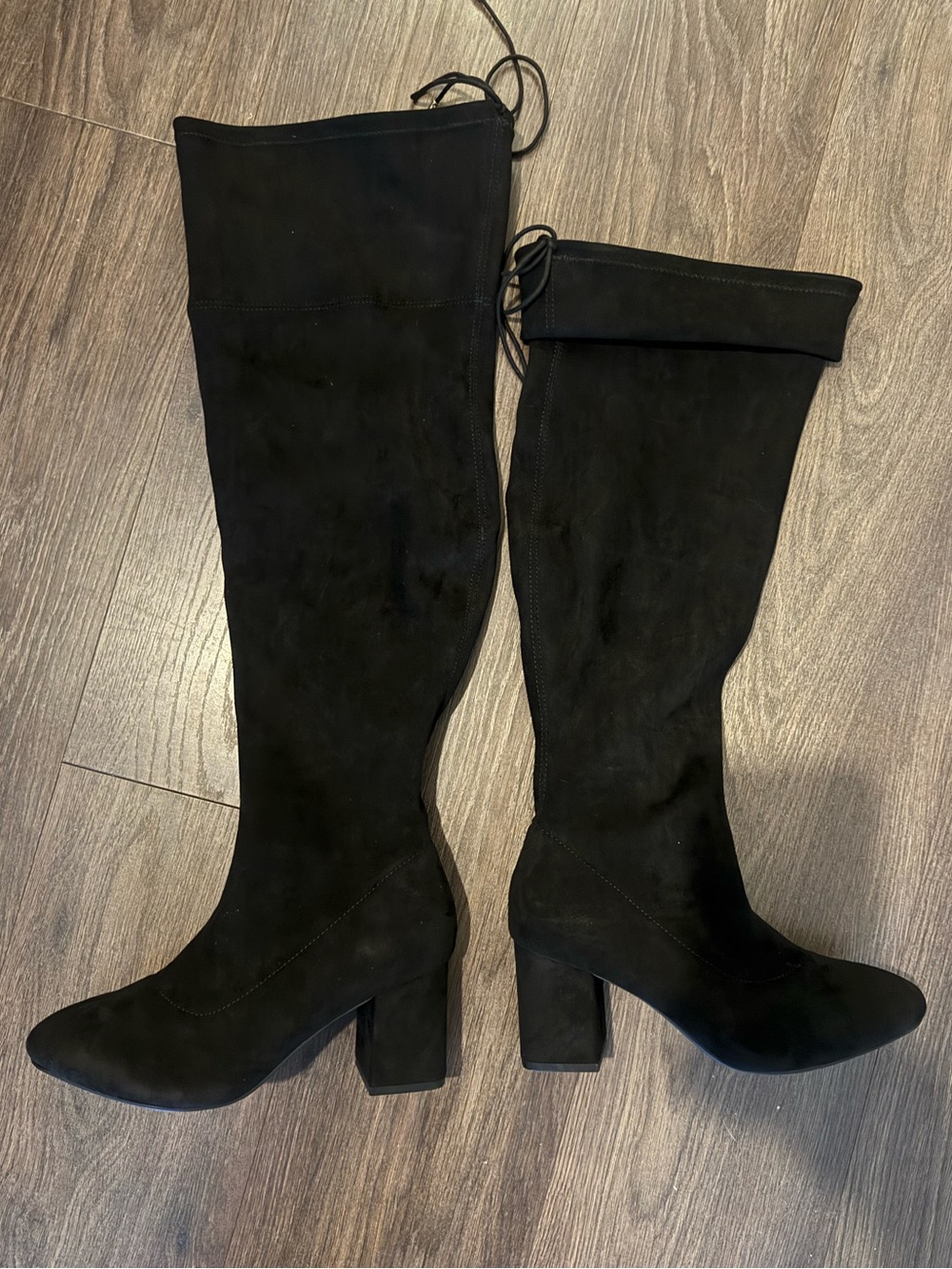 Black suede heeled boots - Picture 4 of 6